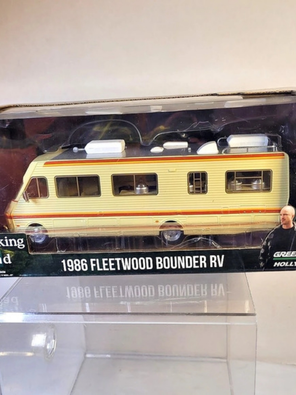 GreenLight 1:43 Limited Edition 1986 Fleetwood Bounder RV Breaking Bad (Us1)
